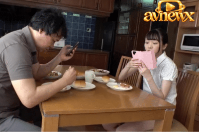 หนังโป๊av พ่อตาที่บังคับการร่วมประเวณีระหว่างพี่น้อง T28-581